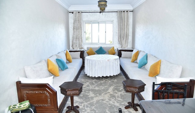 Spacious 2BR/3BA Apt with Balcony – 3 Min to Beach, 5 Min to Port & Medin in Essaouira