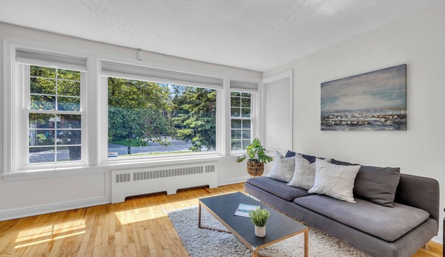Spacious and Bright Hidden Gem in Trendy Westboro! in Ottawa
