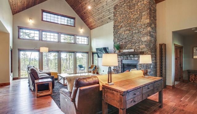 Spacious Priest River Retreat: 35 Mi to Schweitzer in Priest River