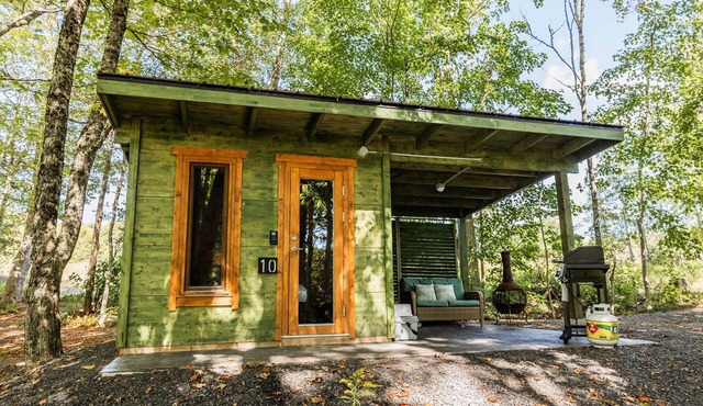 Sunken Escapes Bunny Cabin #10 in Sunken Lake