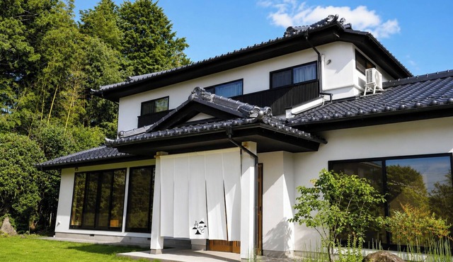 Traditional Japanese house for rent with views of /Hokuto Yamanashi