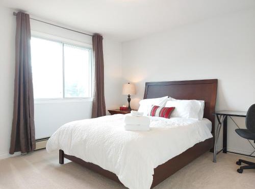 Tranquil Retreat Spacious 2-Bedroom Suite on the 2nd Floor in Kelowna