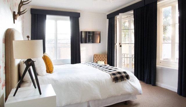 Two Bedroom Residence at Palihouse Santa Monica, Full Kitchen! in Santa Monica