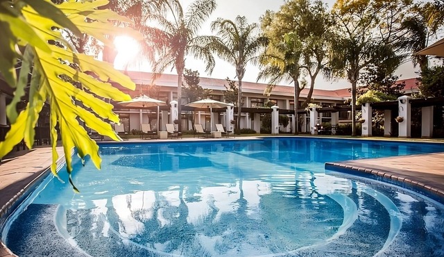 Ultimate Relaxation! Outdoor Pool, Spa, Airport Shuttle and FREE Parking! in Gaborone