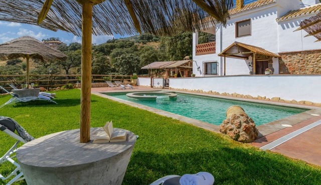 Villa Fraskito Iznájar by Ruralidays in Córdoba