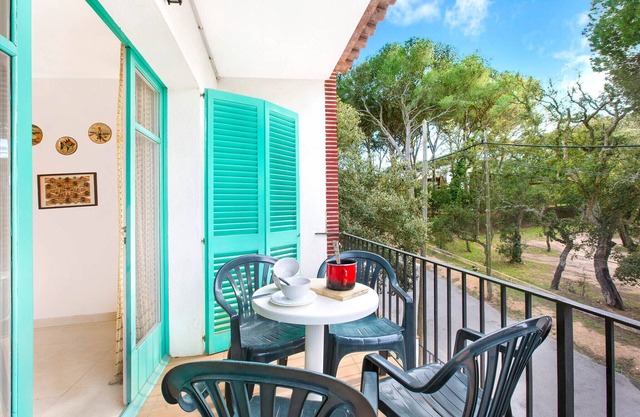 1GER 03 - Basic 3 bedrooms apartment only 150m from the beach of Llafranc in Llafranc