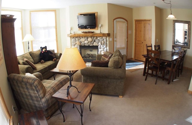 Multi level 3 bedroom condo with easy access to ski runs and view of Mt. Morrisey in Sun Peaks