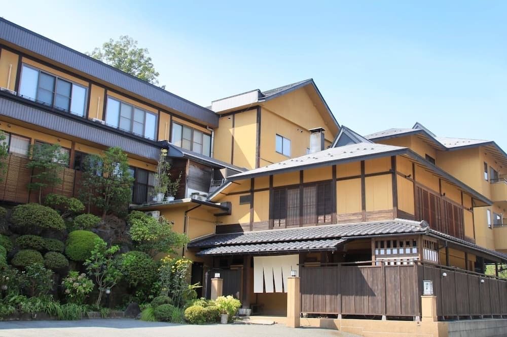Kaminoyama House | Standard Shunsai Japanese Kaiseki Plan Aya Asagi / Kaminoyama Yamagata