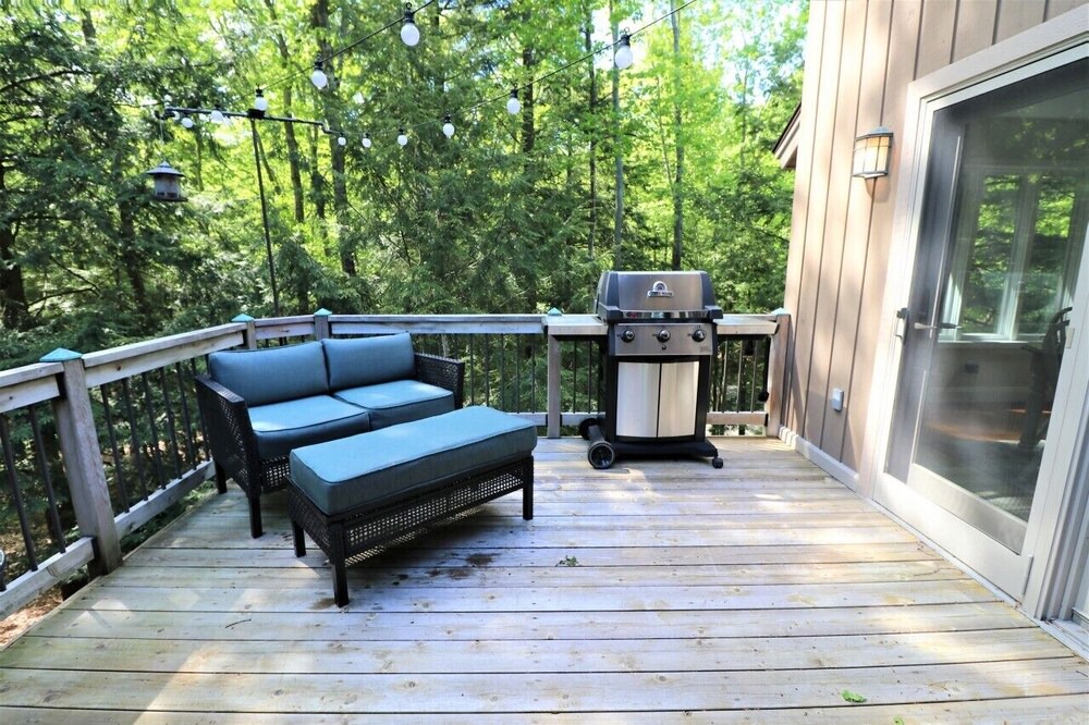 Birchwood Farms House | Kingswood Hillside Home: Upscale and private home in Birchwood Farms Golf & Country Club