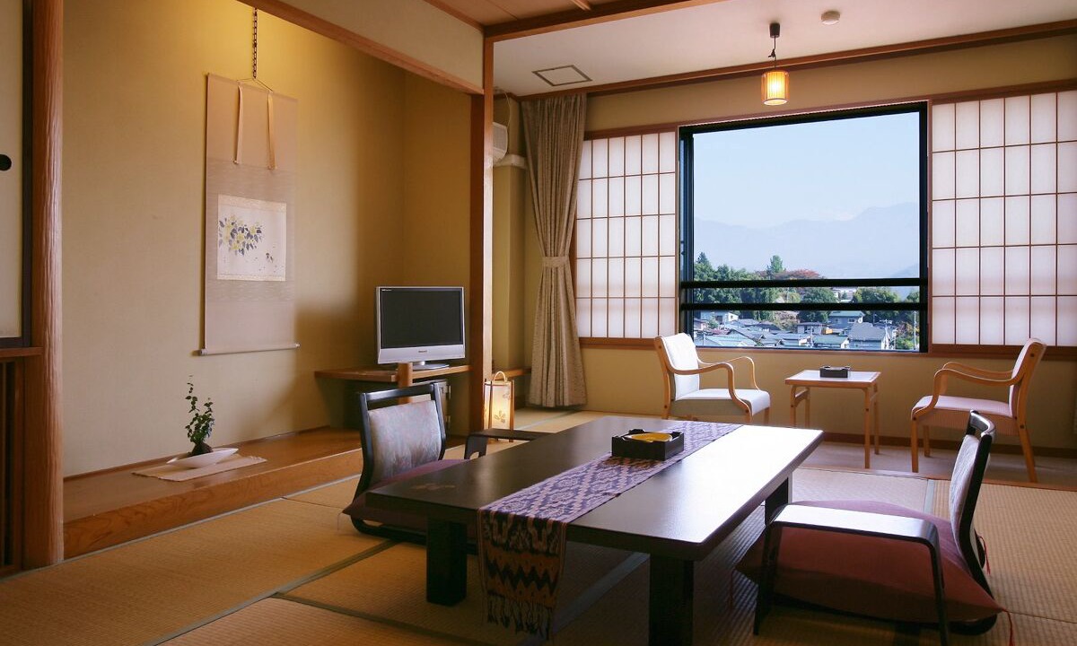 Kaminoyama House | Hanaakarinoyado Tsukinoike