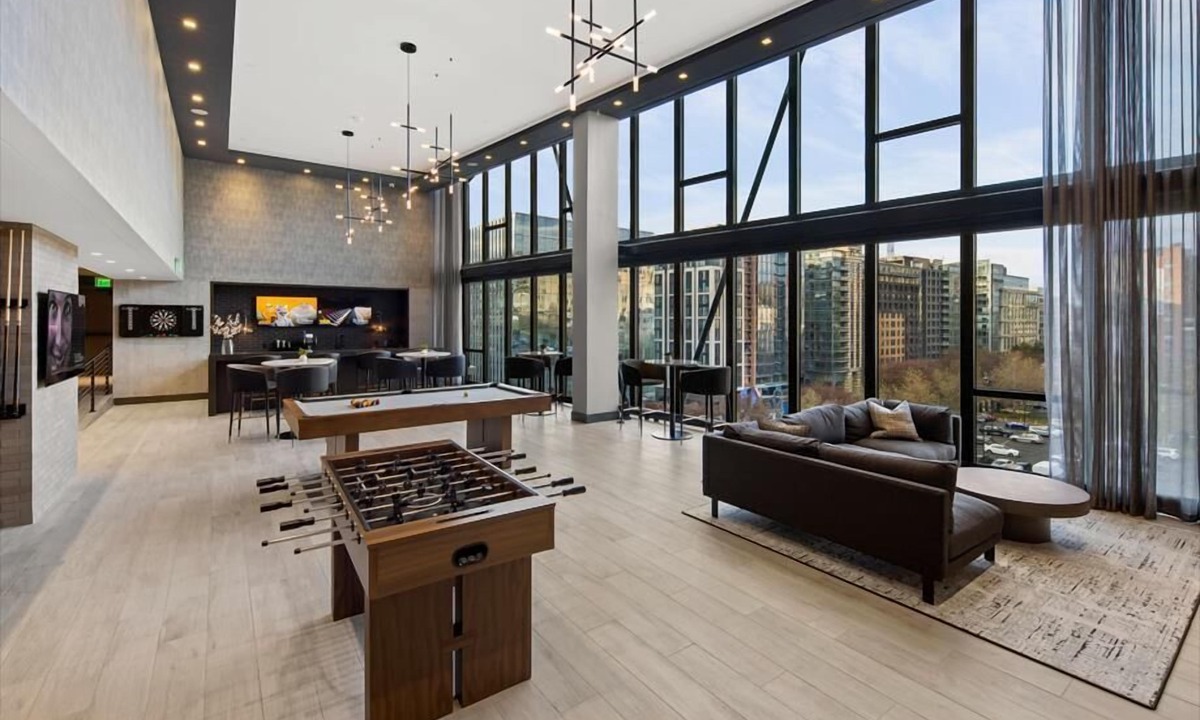 NoMa Hotel | Spacious + Clean | Desk + Business Center | near Capitol Hill