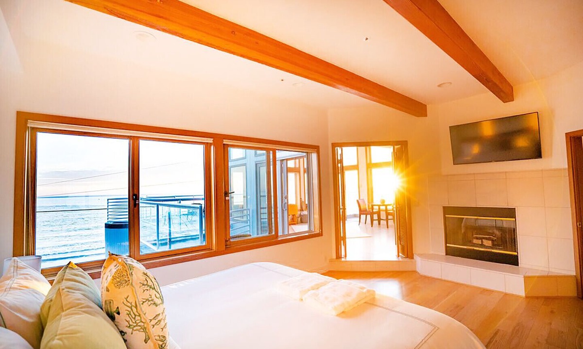 El Granada House | Luxury Beachfront Penthouse/Walk to the Beach, Restaurants, Entertainment