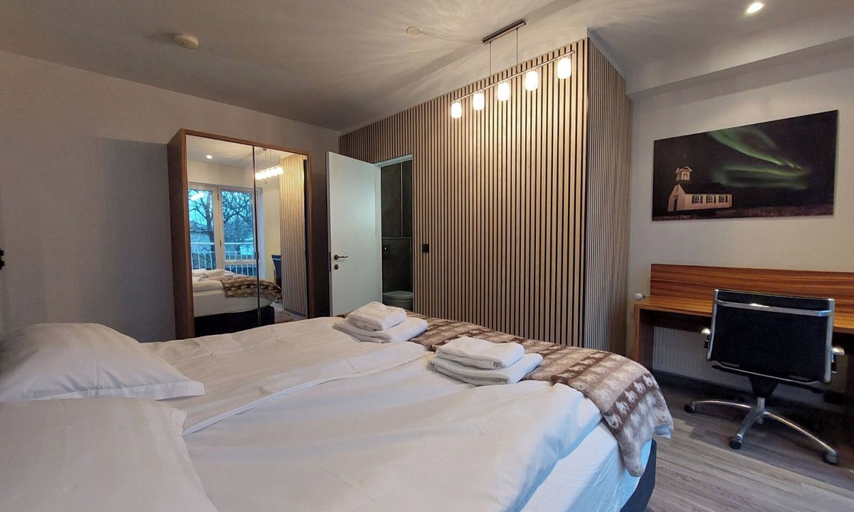 Downtown Apartment | Luxury apartment in central Reykjavik 2 bedroom and 2 bathrooms, keyless entry