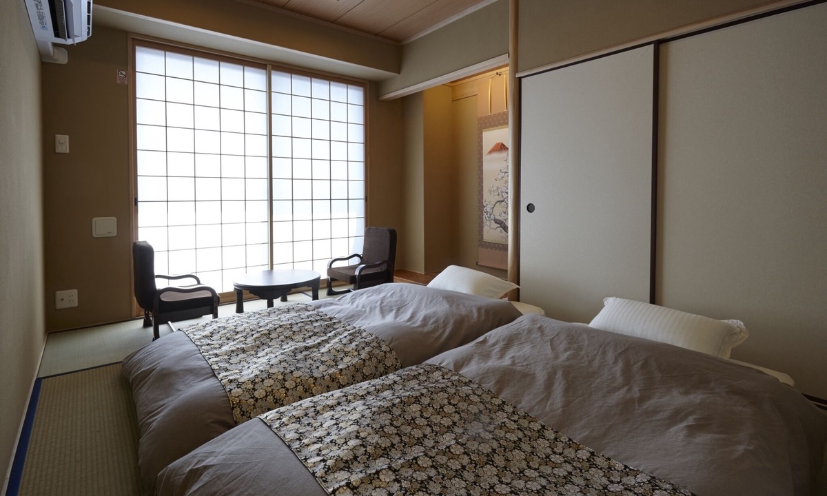 Kamininomiyacho Apartment | 4F | Riverside Suite Near Kyoto Sta. | Wood Bath | Family & Small Group welcome