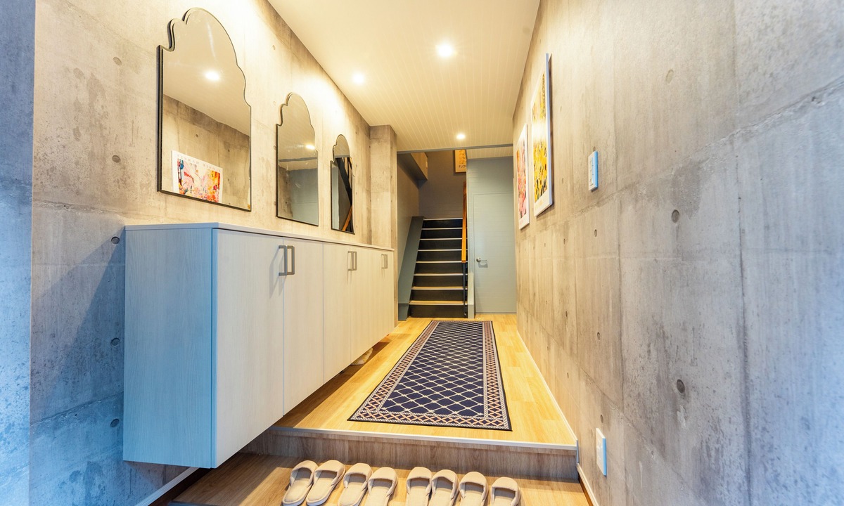 Nishinari Condo | Lrge New Luxury Home 1 Minute walk to Station 6 Min Ride to Namba Great for USJ