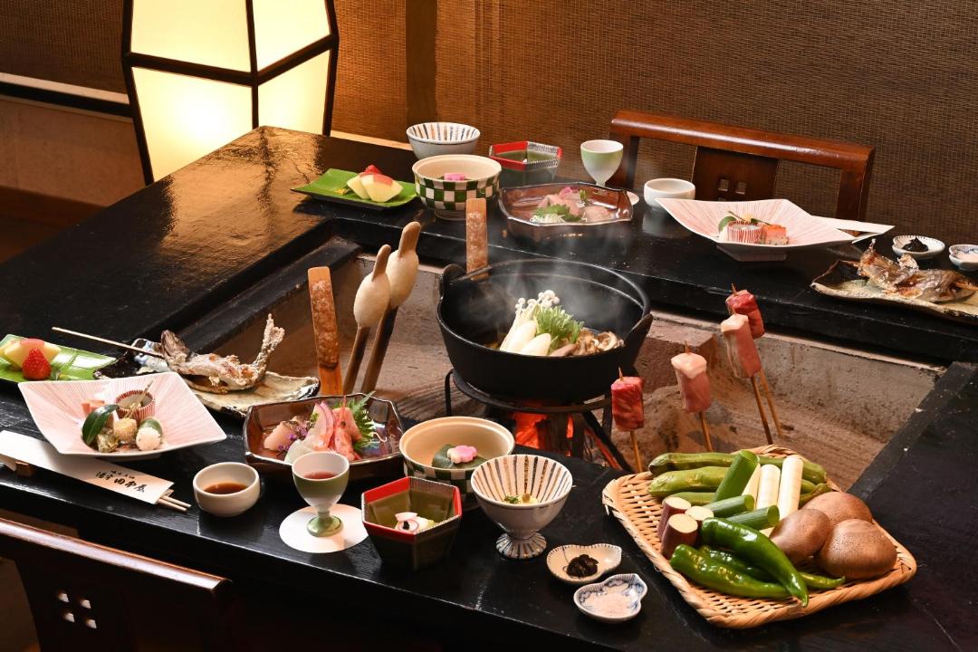 Shiobara Hotel | 塩原温泉 渓流野天風呂と炉端料理の宿 湯守田中屋