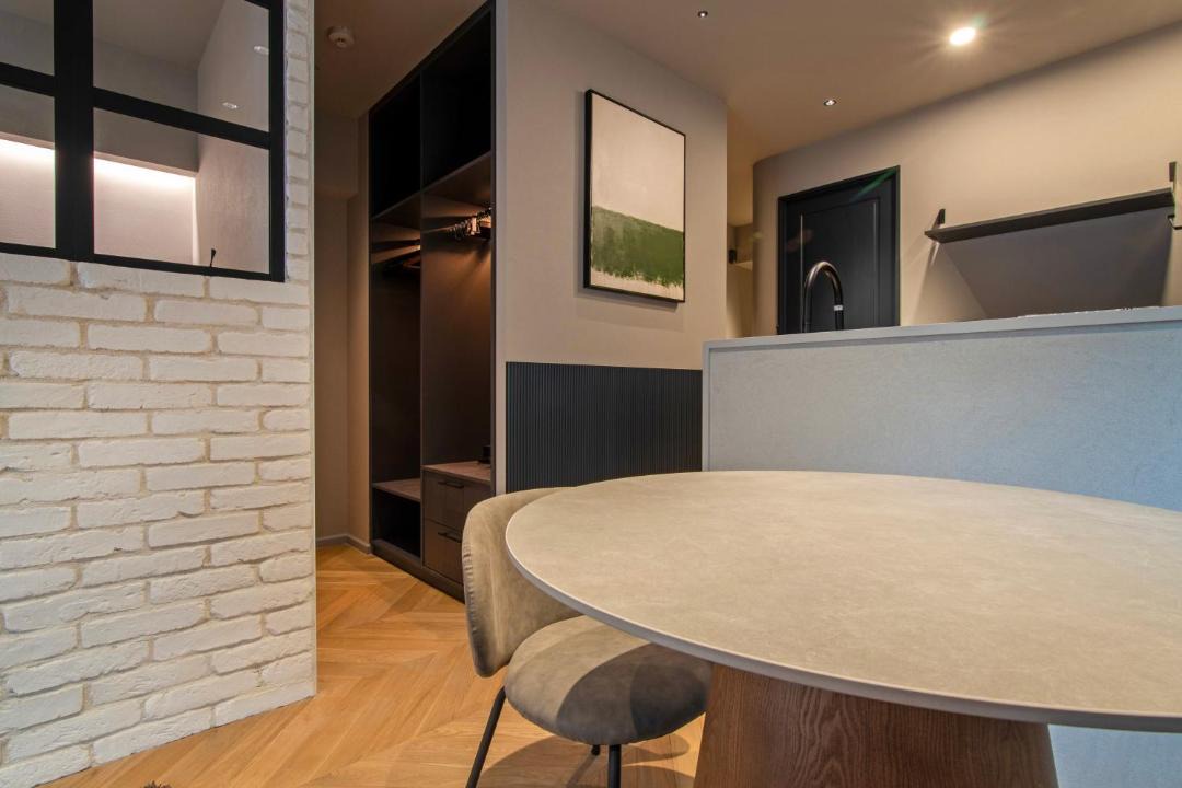 Minamiazabu Apartment | STUMP SA THE LIVRE Hiroo Roppongi