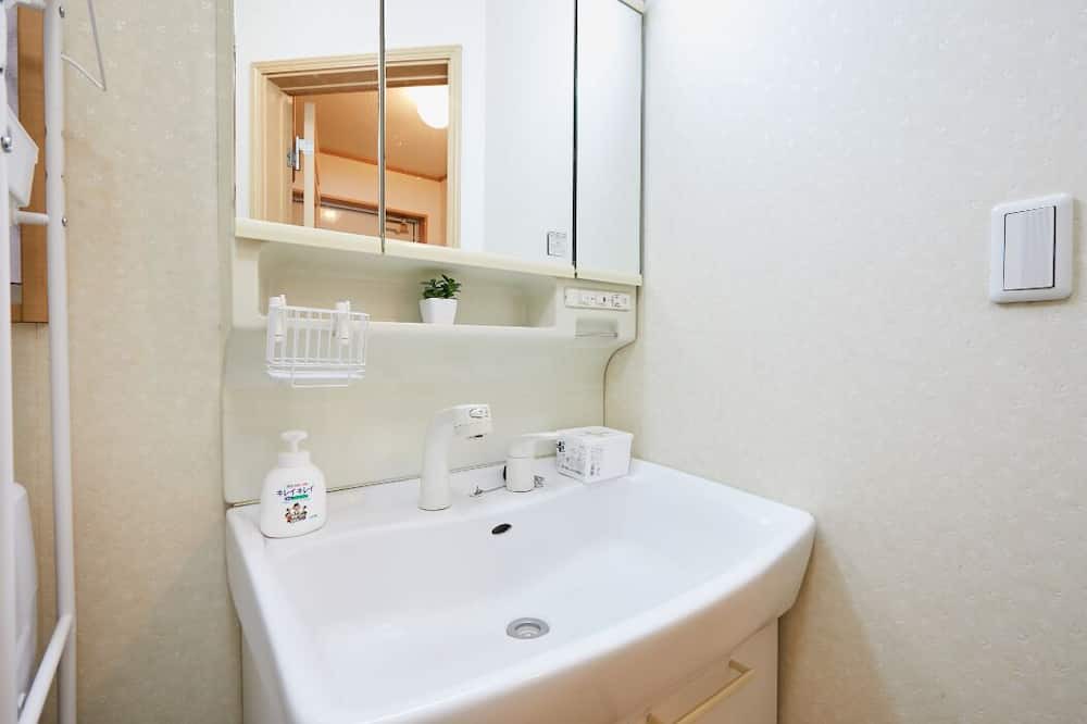 Photo of Bathroom in Toda