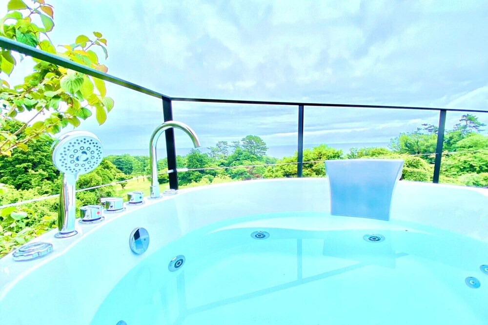 Photo of Bathroom in Kawana