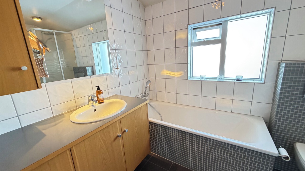 Photo of Bathroom in Haaleiti