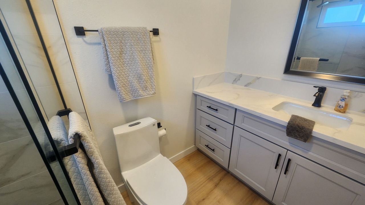 Photo of Bathroom in Hollywoodland