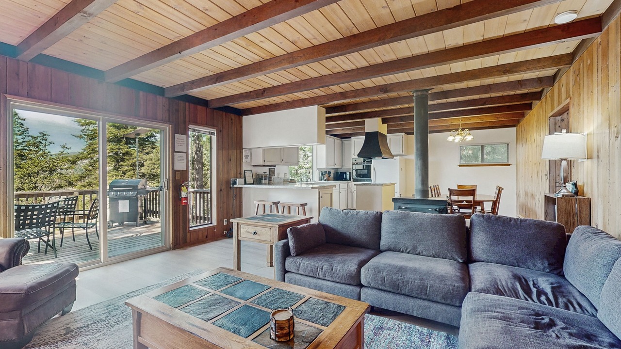 Photo of Livingroom in Yosemite West