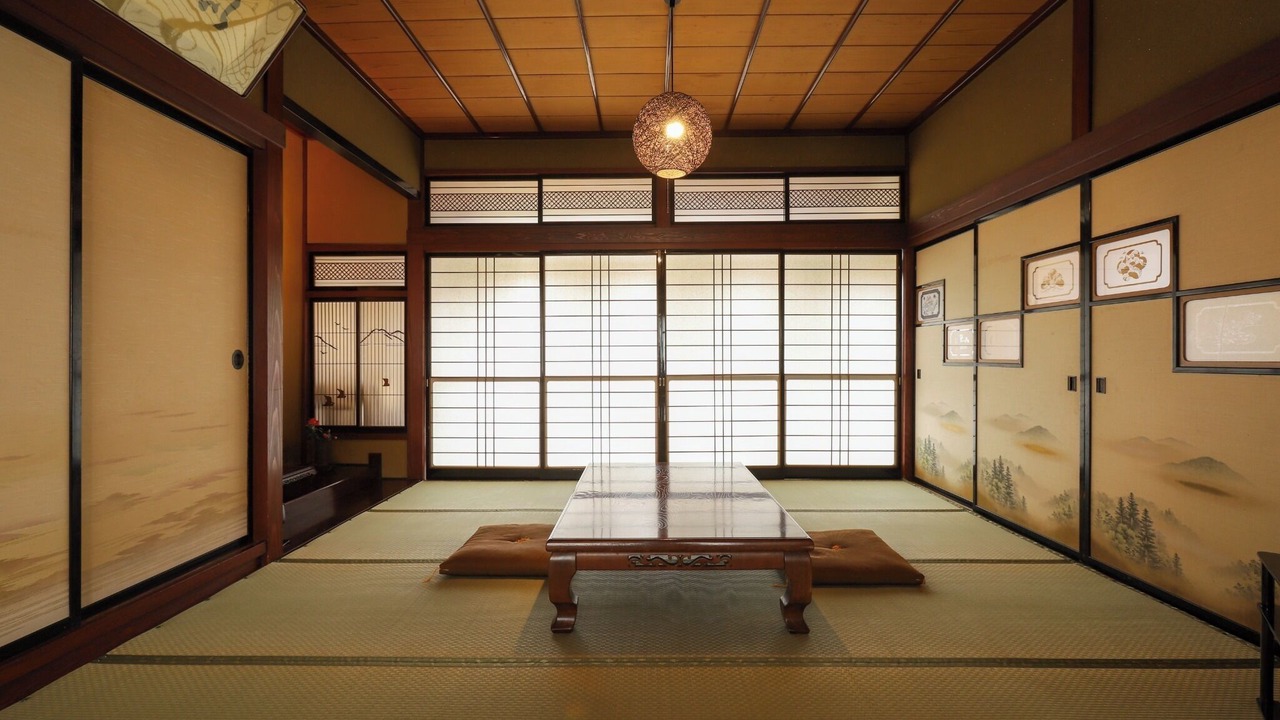 Photo of Others in Ono