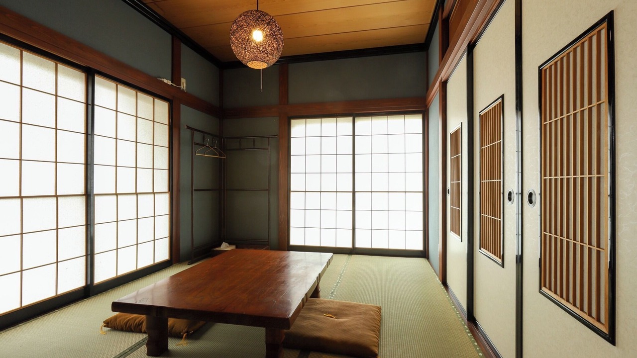 Photo of Others in Ono