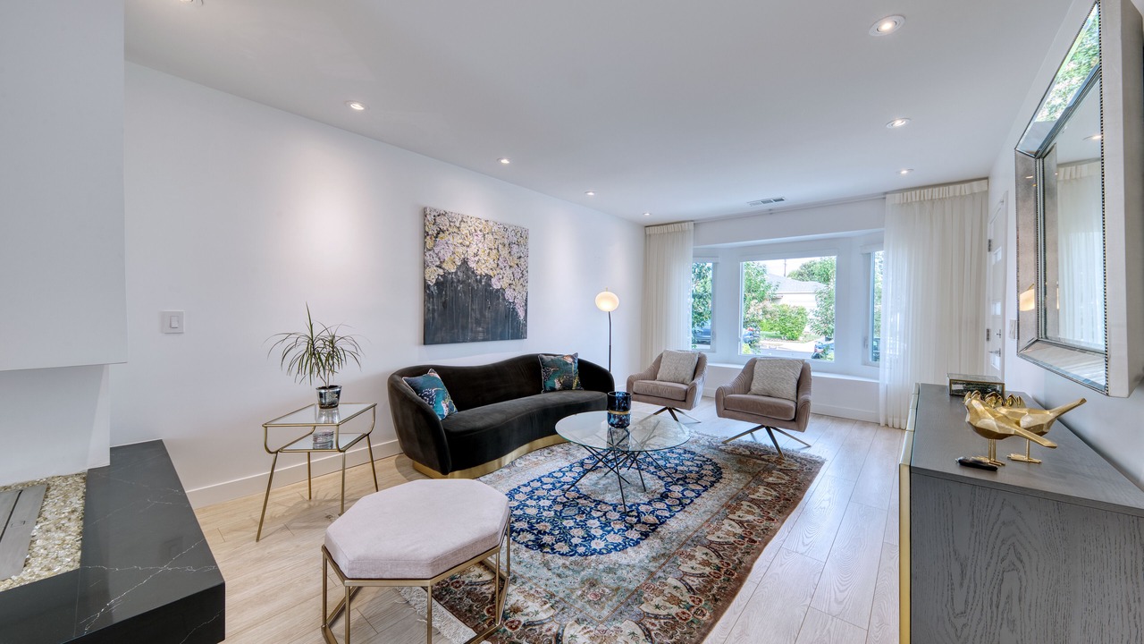 Photo of Livingroom in West Los Angeles