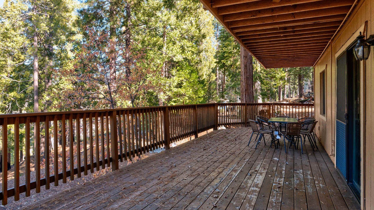 Photo of Patio Balcony in Yosemite West