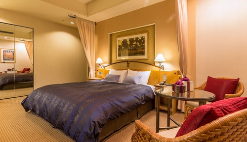 Deluxe Double Room, 1 King Bed, Smoking