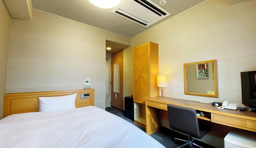 Single Room, Smoking