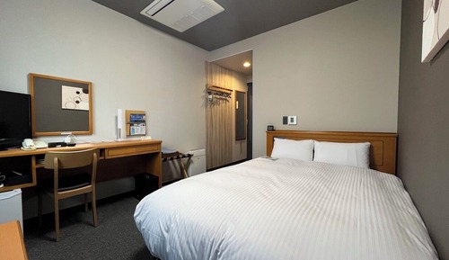 Semidouble Room, Only E-cigarettes Allowed