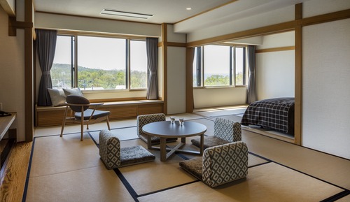 Natural Group Room up to 8 guests