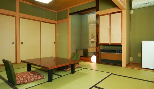 Economy Room