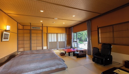 Japanese Style Room with Low Bed and Private Bathroom