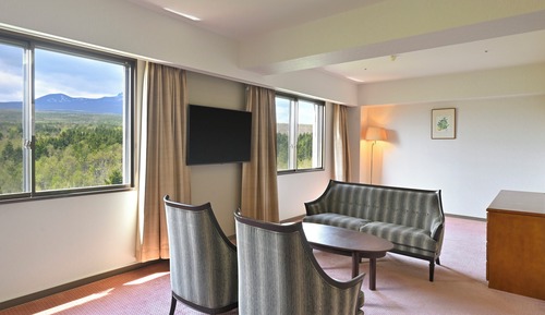Deluxe Room, Non Smoking, Mountain View (70sqm)