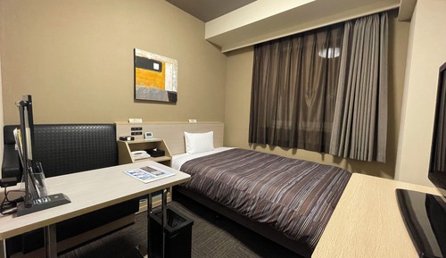 Single Room, Smoking (Only E-cigarettes allowed)