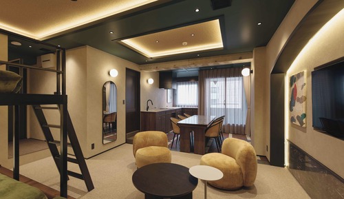 Deluxe Studio