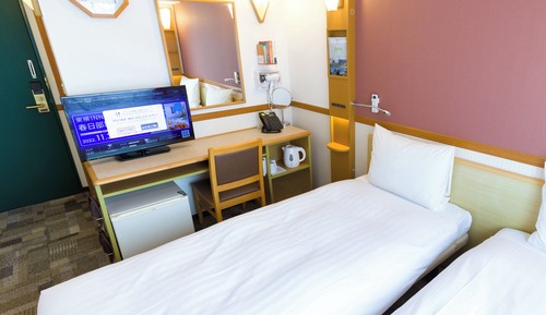 Economy Twin Room, Smoking
