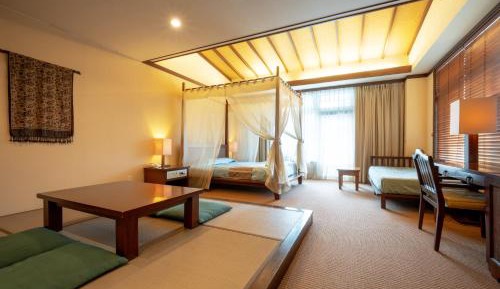 Double Room with Tatami Area