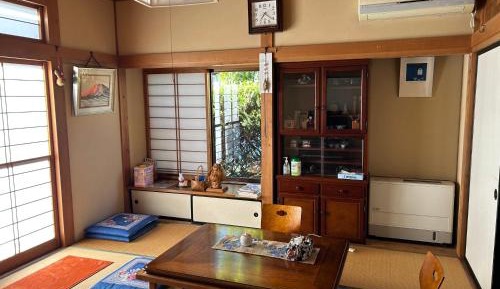 Family Room with Garden View