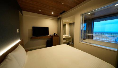 Double Room with Balcony and Sea View