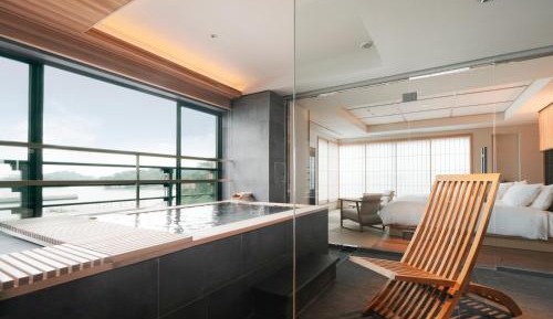 Japanese Western Corner Premier Double Room with semi-open-air hot spring