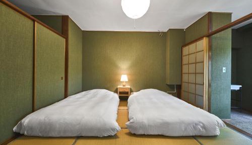 Japanese-Style Room