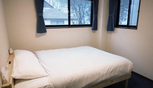 Standard Double Room with Shared Bathroom