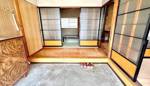 Japanese-Style Room