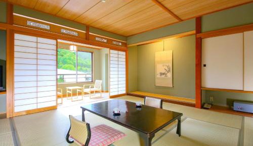 Standard Japanese-Style-Room with 12.5 Tatami mats - Shared Bathroom - Non-Smoking