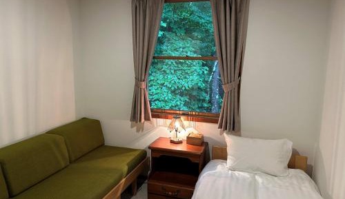 Small Twin Room