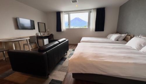 Family Room with Mountain View